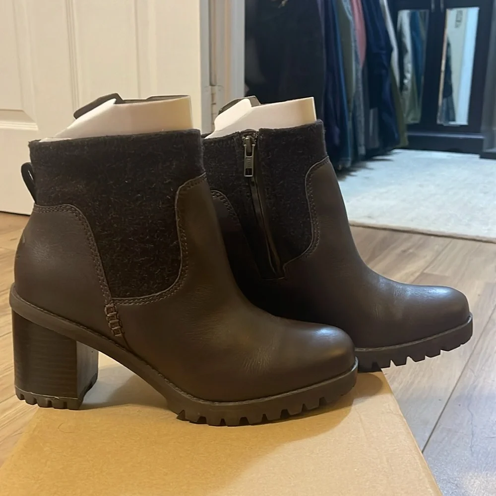 UGG Waterproof Chocolate Brown Lug Sole Zippered Booties, W Amathea, Size 8.5